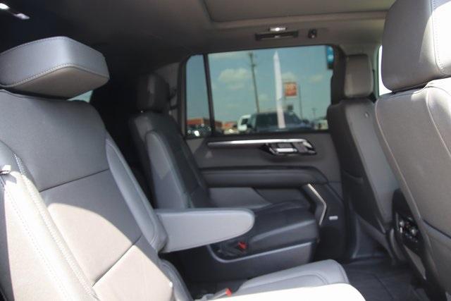 Photo of 2025 Sterling Gray Metallic Chevrolet Suburban