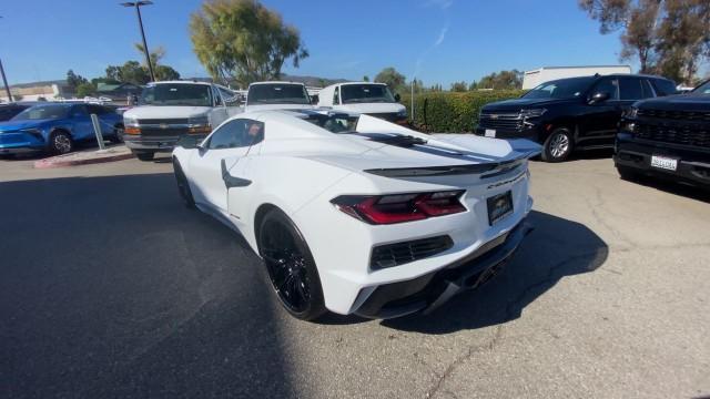 Photo of 2025 Arctic White Chevrolet Corvette