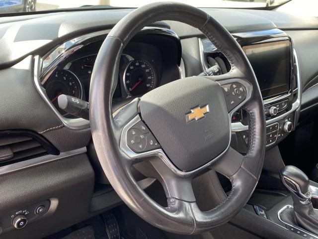 Photo of 2021 Summit White Chevrolet Traverse