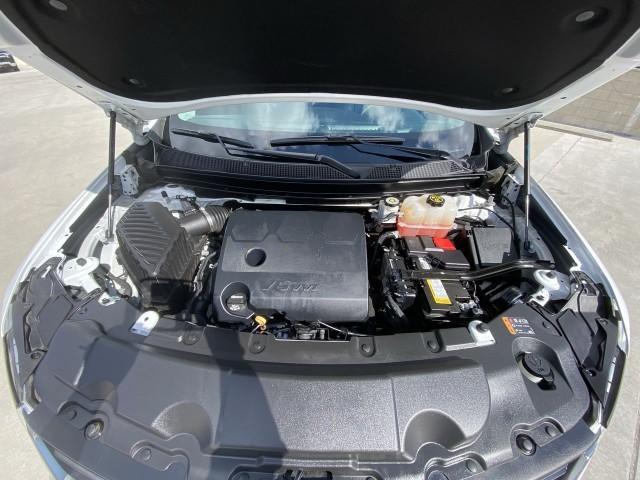 Photo of 2021 Summit White Chevrolet Traverse