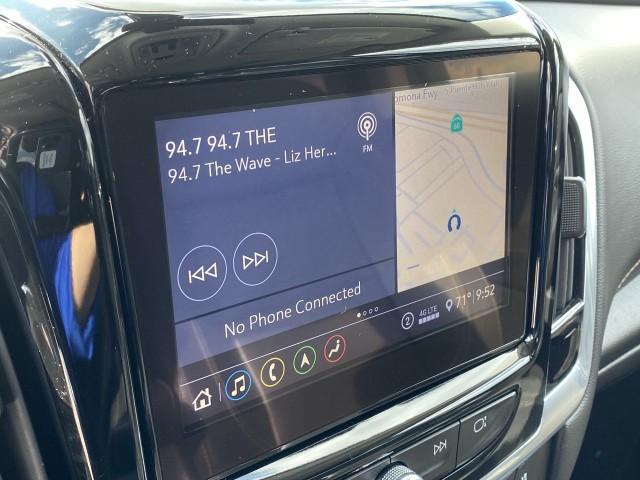 Photo of 2021 Summit White Chevrolet Traverse