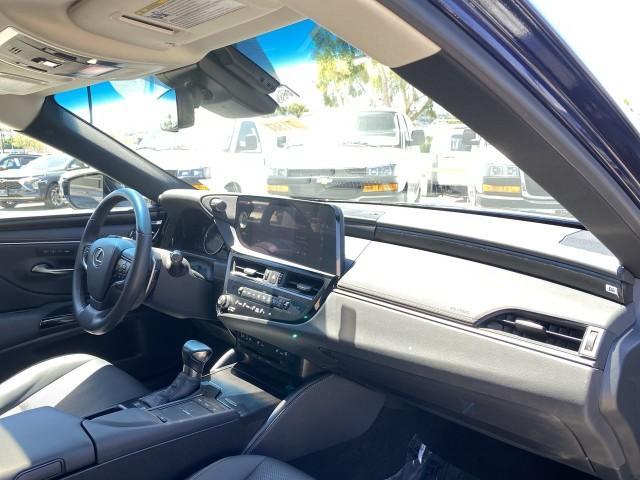 Photo of 2022 Nightfall Mica Lexus ES 300h