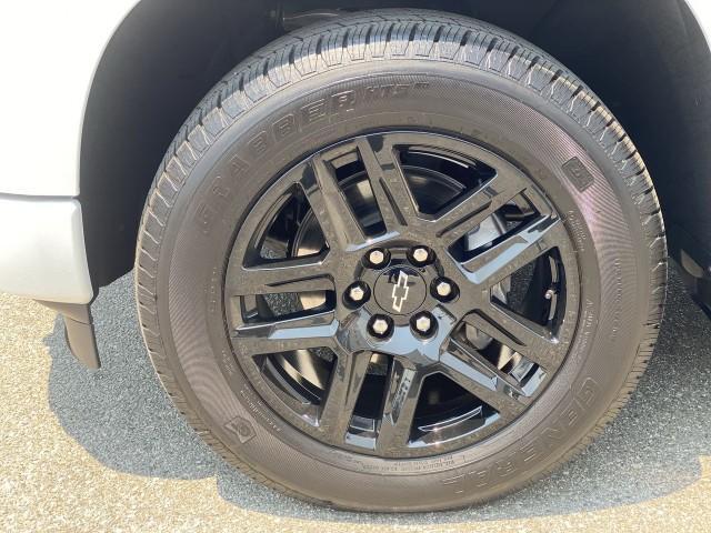 Photo of 2024 Summit White Chevrolet Silverado 1500