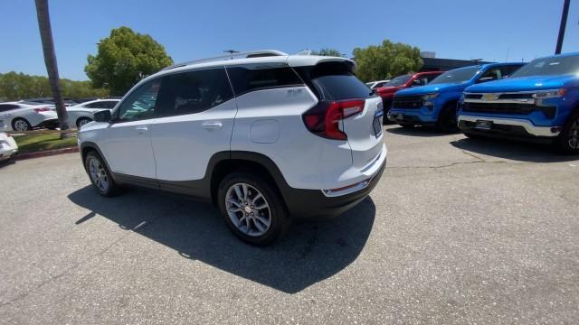 Photo of 2024 Summit White GMC Terrain