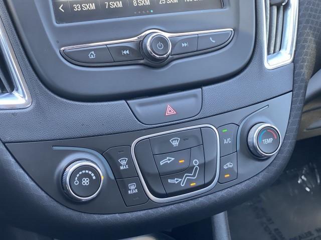 Photo of 2018 Summit White Chevrolet Malibu