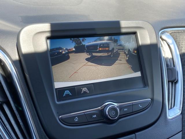 Photo of 2018 Summit White Chevrolet Malibu