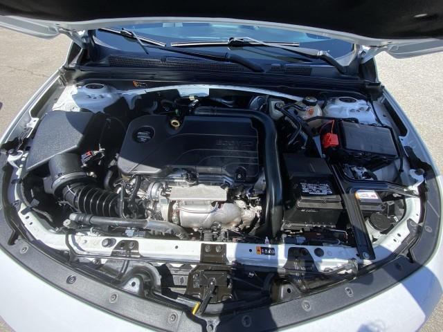 Photo of 2018 Summit White Chevrolet Malibu
