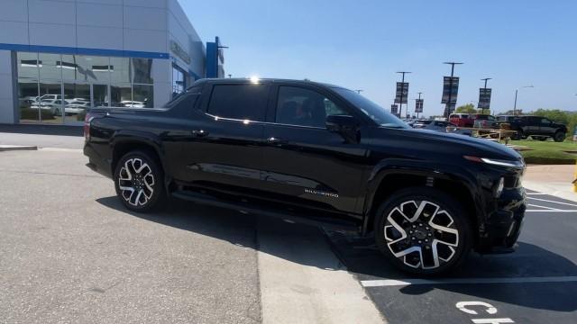 Photo of 2024 Black Chevrolet Silverado EV