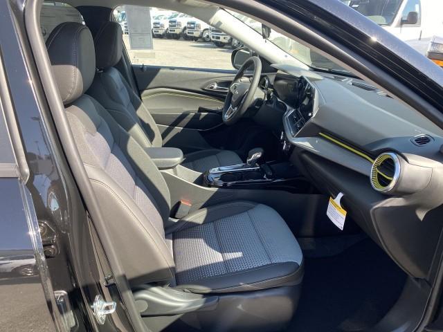 Photo of 2025 Mosaic Black Metallic Chevrolet Trax