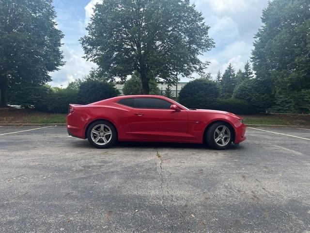 Photo of 2019 Red Chevrolet Camaro
