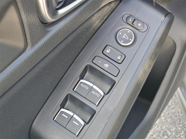 Photo of 2025 Urban Gray Pearl Honda Civic
