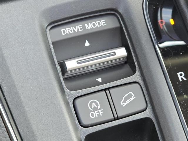 Photo of 2026 Urban Gray Pearl Honda CR-V