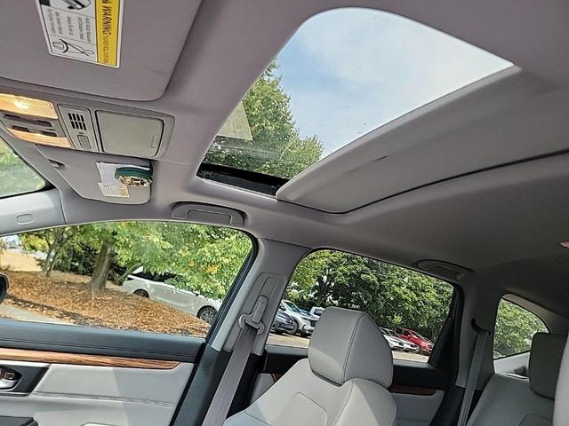 Photo of 2019 Obsidian Blue Pearl Honda CR-V