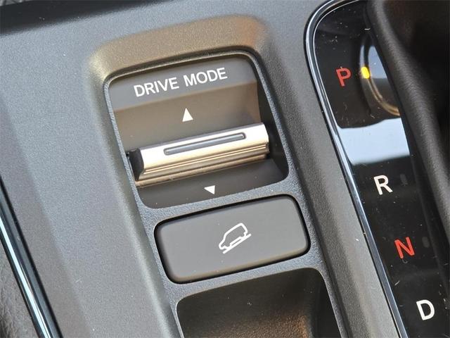 Photo of 2026 Urban Gray Pearl Honda CR-V Hybrid