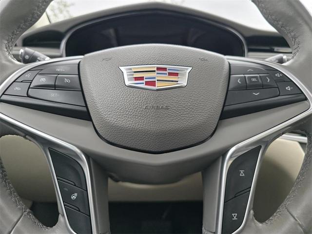 Photo of 2017 Red Cadillac XT5