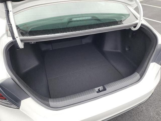 Photo of 2025 Platinum White Pearl Honda Accord Hybrid