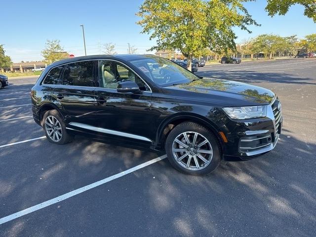 Photo of 2019 Orca Black Metallic Audi Q7