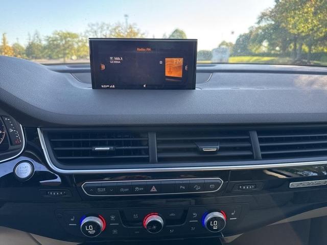 Photo of 2019 Orca Black Metallic Audi Q7