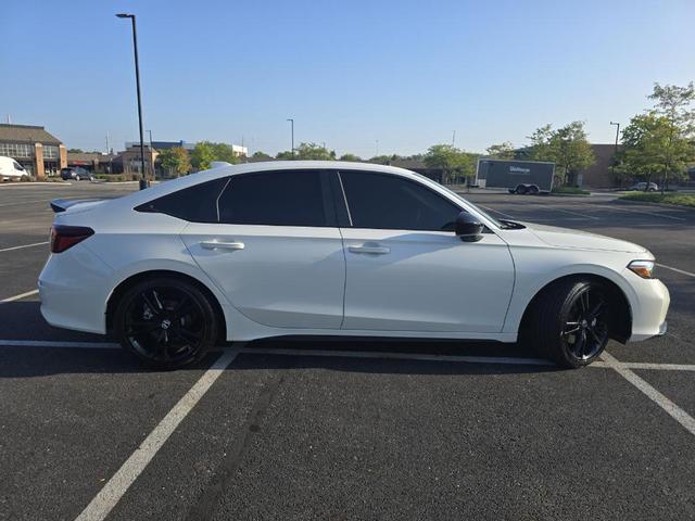 Photo of 2025 Platinum White Pearl Honda Civic Si