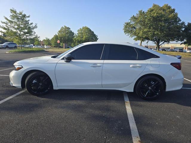 Photo of 2025 Platinum White Pearl Honda Civic Si