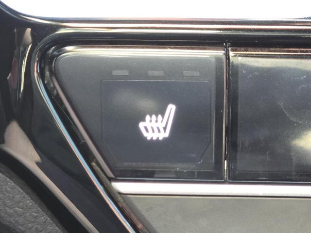 Photo of 2025 Platinum White Pearl Honda Civic Si