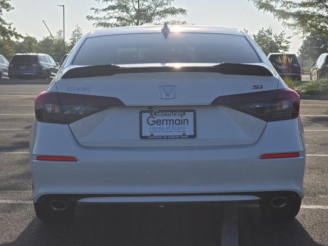 Photo of 2025 Platinum White Pearl Honda Civic Si
