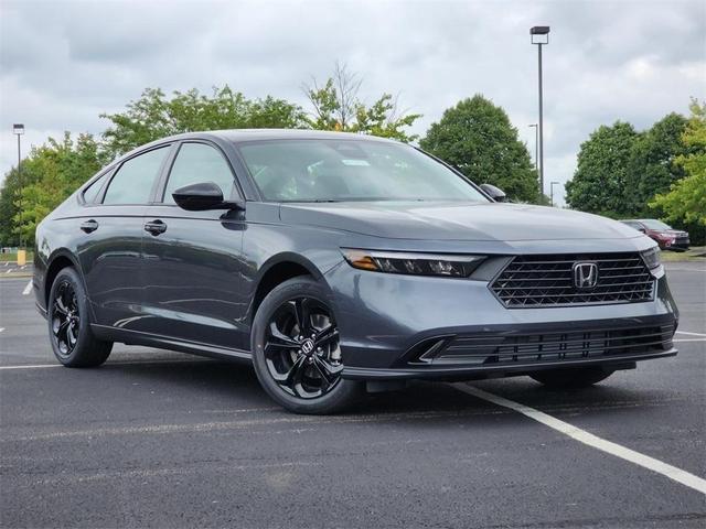 Photo of 2025 Meteorite Gray Metallic Honda Accord