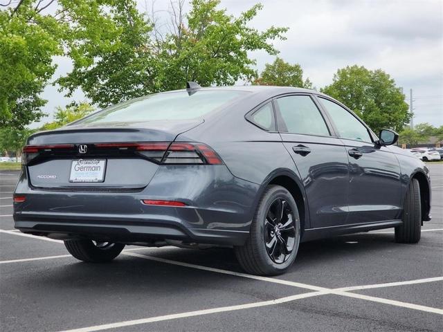 Photo of 2025 Meteorite Gray Metallic Honda Accord
