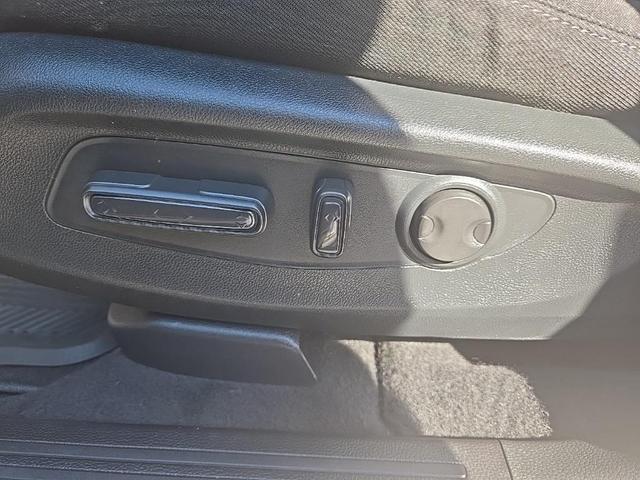 Photo of 2024 Platinum White Pearl Honda CR-V