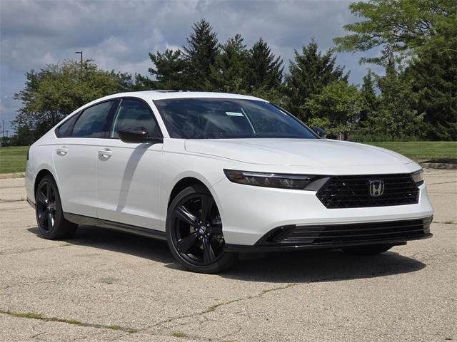Photo of 2025 Platinum White Pearl Honda Accord Hybrid