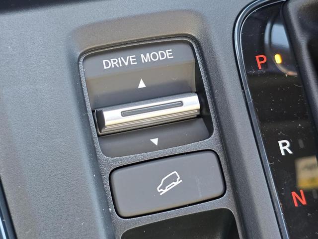 Photo of 2026 Crystal Black Pearl Honda CR-V Hybrid