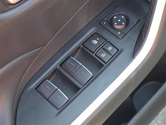 Photo of 2024 Silver Sky Metallic Toyota RAV4 Hybrid