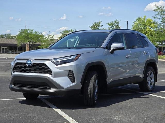 Photo of 2024 Silver Sky Metallic Toyota RAV4 Hybrid