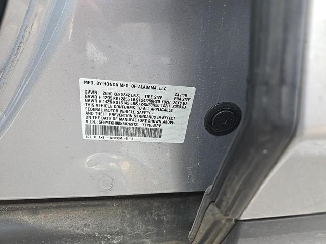 Photo of 2019 Lunar Silver Metallic Honda Pilot