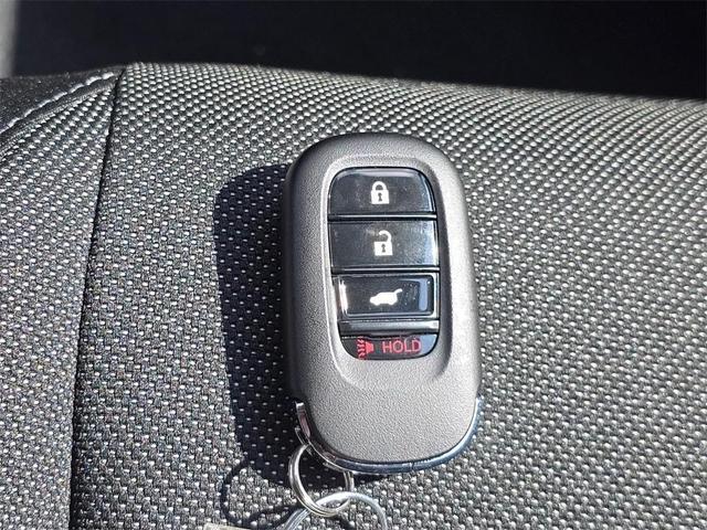 Photo of 2026 Meteorite Gray Metallic Honda CR-V