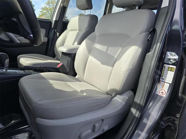 Photo of 2015 Dark Gray Metallic Subaru Forester