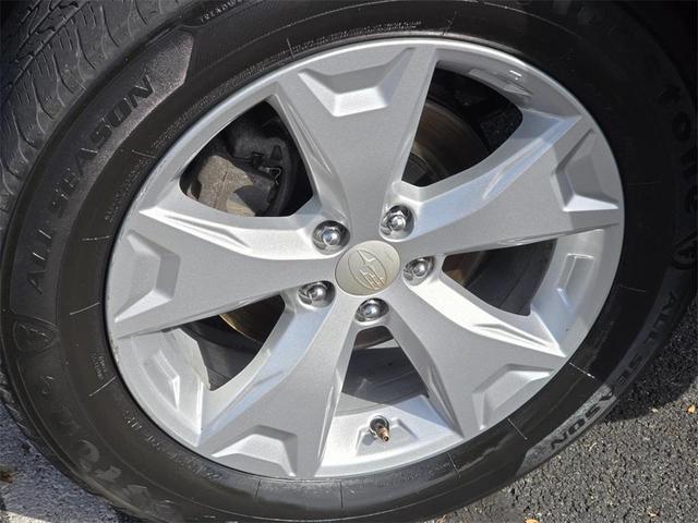 Photo of 2015 Dark Gray Metallic Subaru Forester