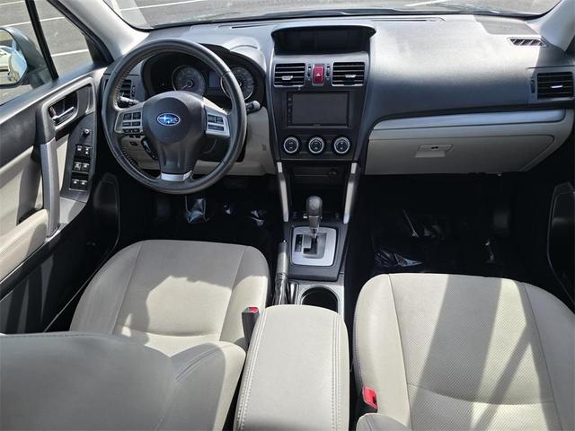 Photo of 2015 Dark Gray Metallic Subaru Forester