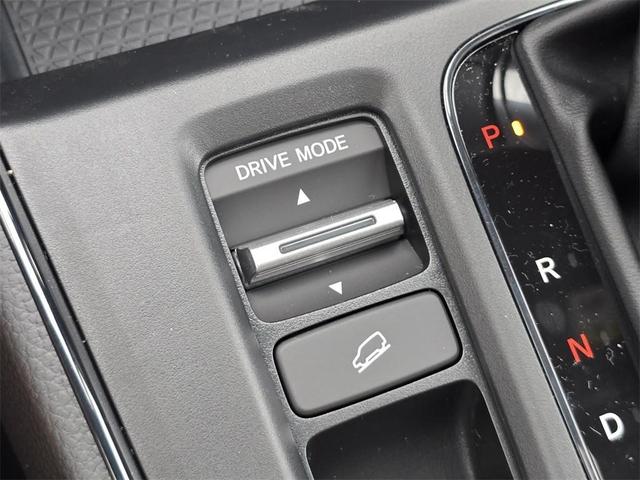 Photo of 2026 Solar Silver Metallic Honda CR-V Hybrid