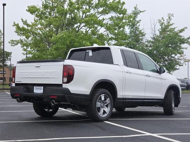 Photo of 2025 Platinum White Pearl Honda Ridgeline