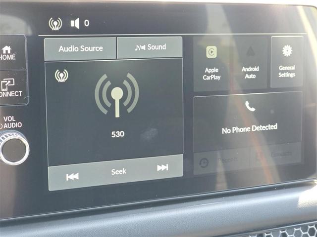 Photo of 2026 Platinum White Pearl Honda HR-V