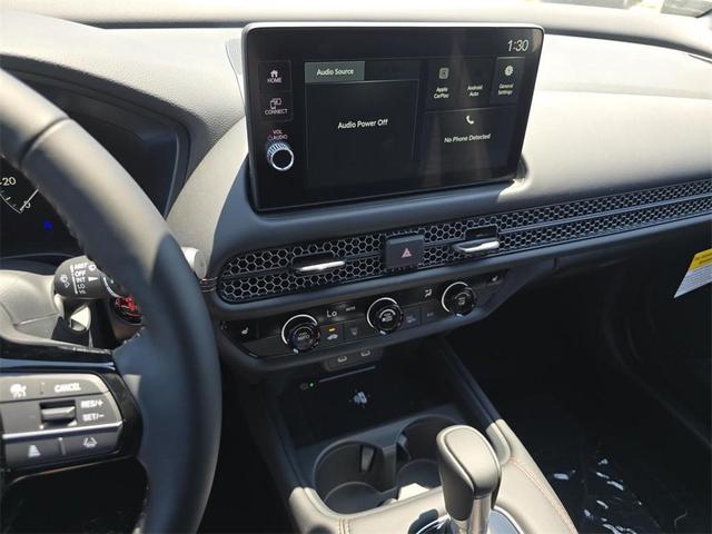 Photo of 2026 Platinum White Pearl Honda HR-V