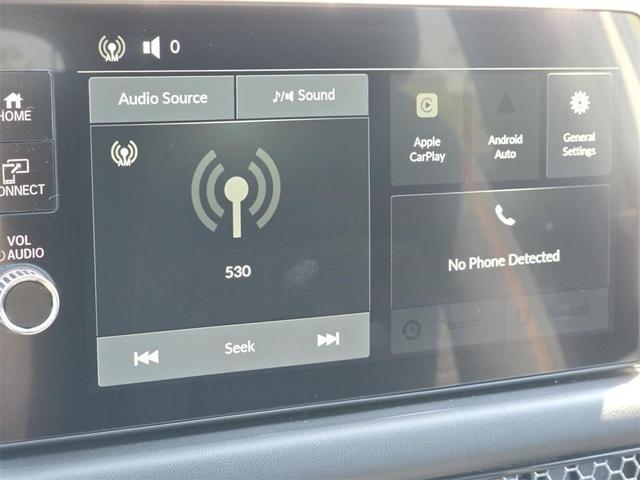 Photo of 2026 Platinum White Pearl Honda HR-V
