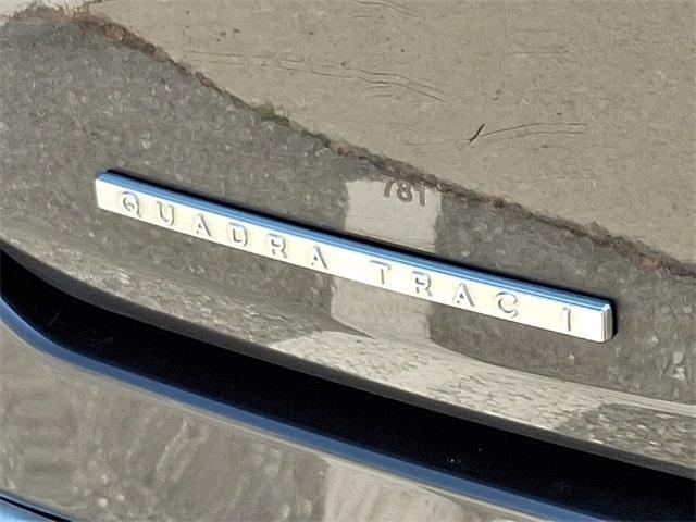 Photo of 2022 Metallic Jeep Wagoneer