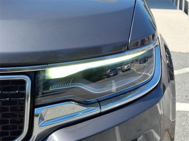 Photo of 2022 Metallic Jeep Wagoneer