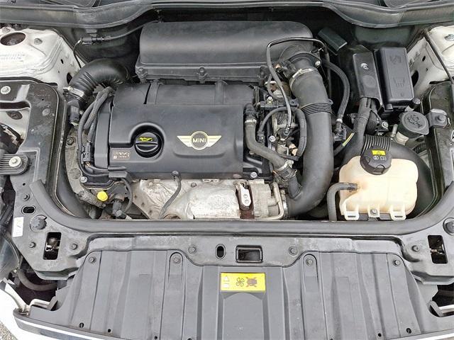 Photo of 2016 Light White MINI Countryman