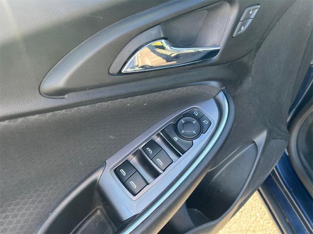 Photo of 2020 Northsky Blue Metallic Chevrolet Malibu