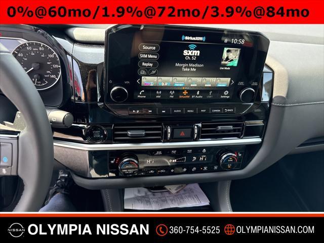 Photo of 2025 Everest White Pearl Tricoat Nissan Pathfinder