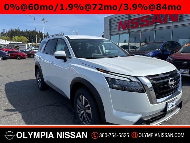 Photo of 2025 Everest White Pearl Tricoat Nissan Pathfinder