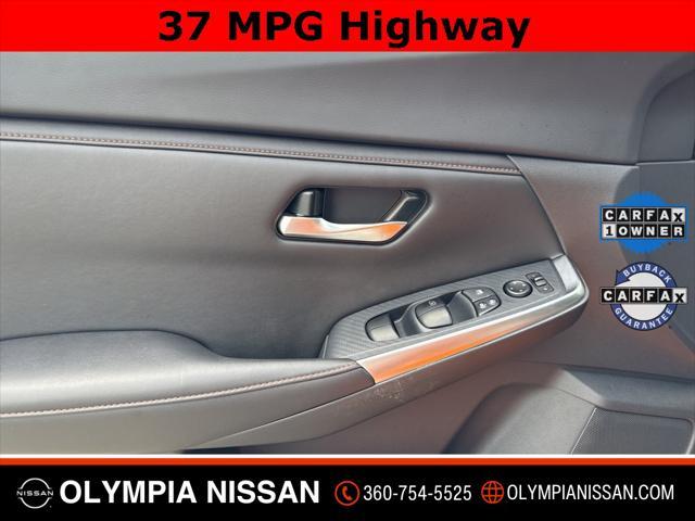 Photo of 2023 Monarch Orange Metallic/Super Black Nissan Sentra
